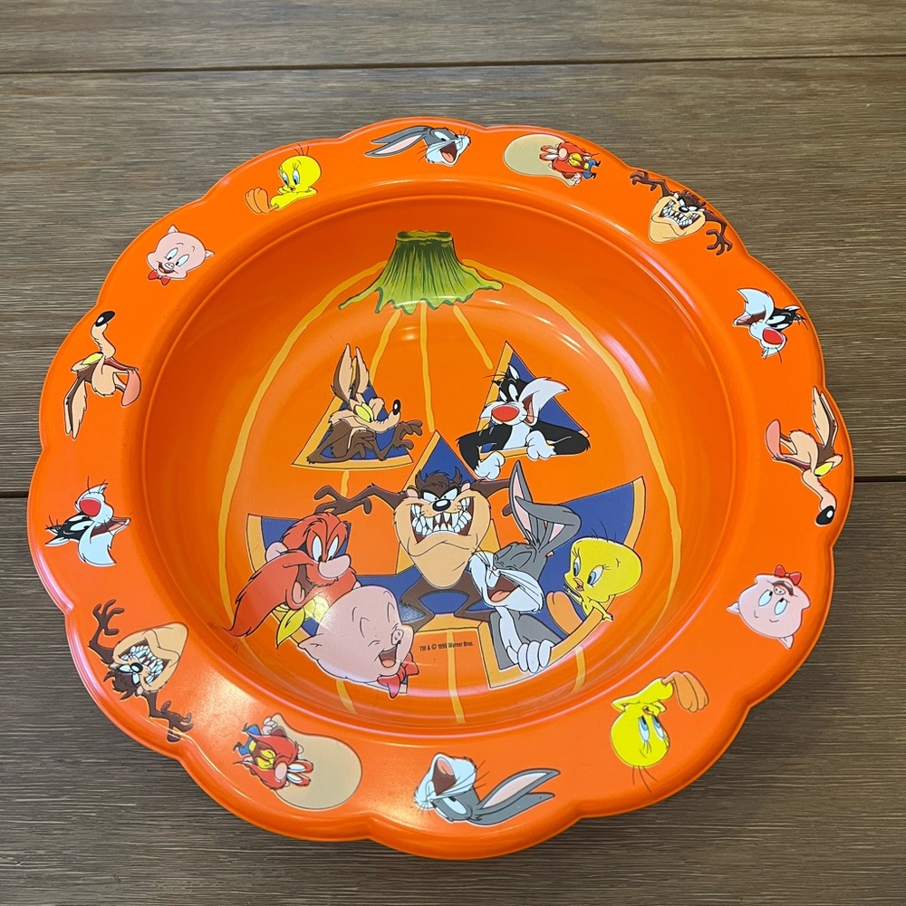 1996 Warner Bros Looney Tunes Orange Candy Dish Halloween